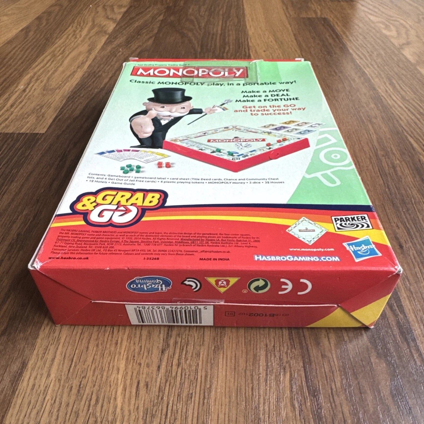 HASBRO MONOPOLY GRAB AND GO