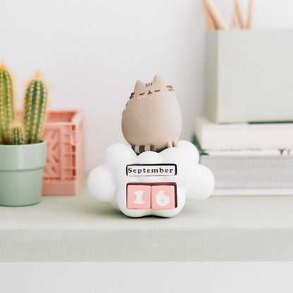Erik: Pusheen Purrfect Love Collection�3D Perpetual Calendar
