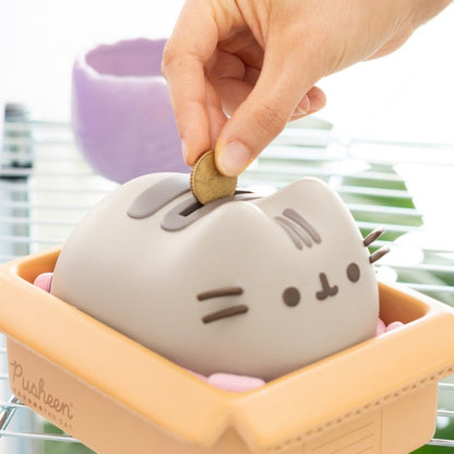 Erik: Pusheen Piggy Bank